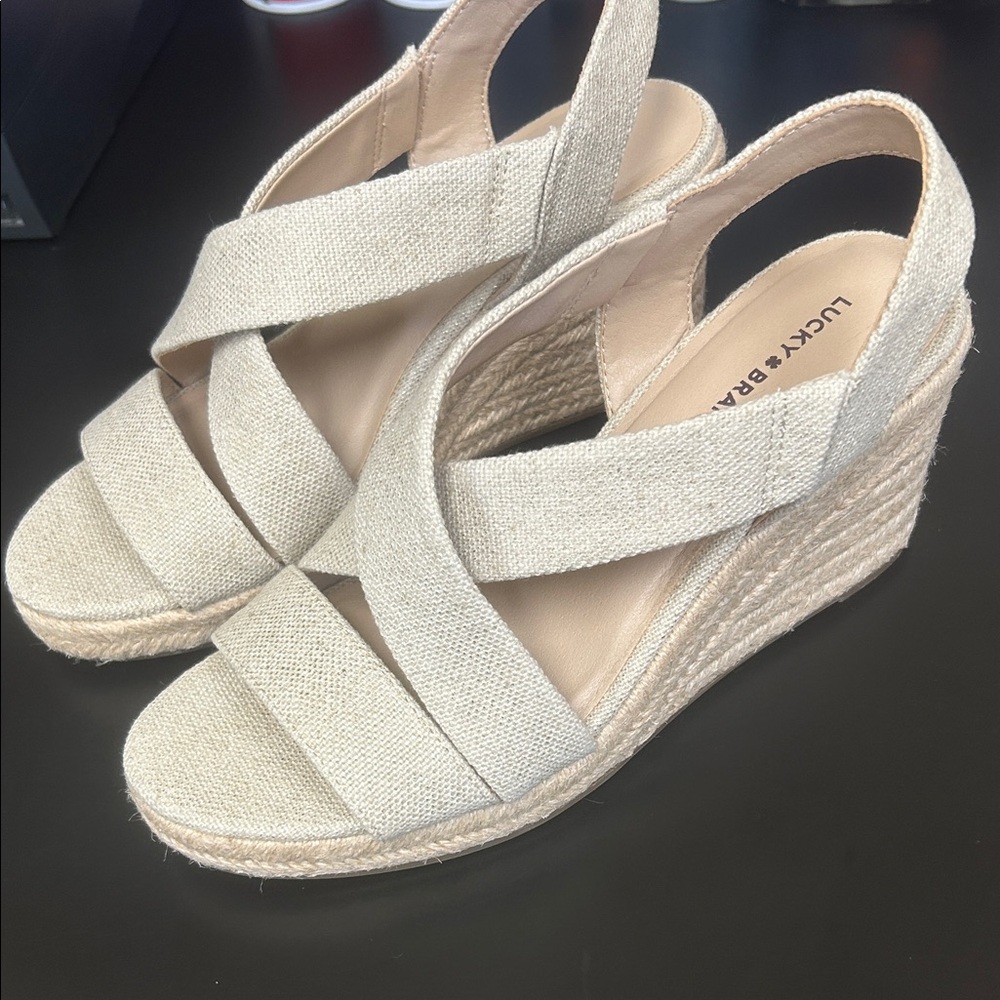Lucky Brand Women's Tan Wedge Sandals